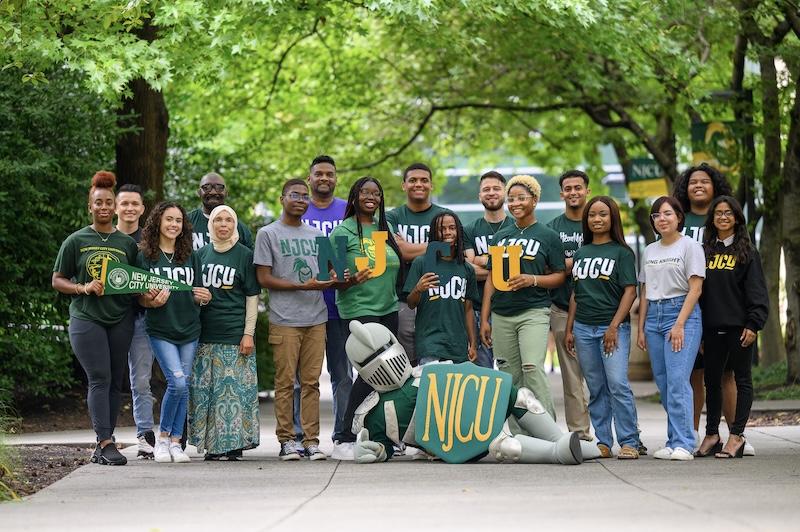 NJCU STUDENTS WITH KNIGHT