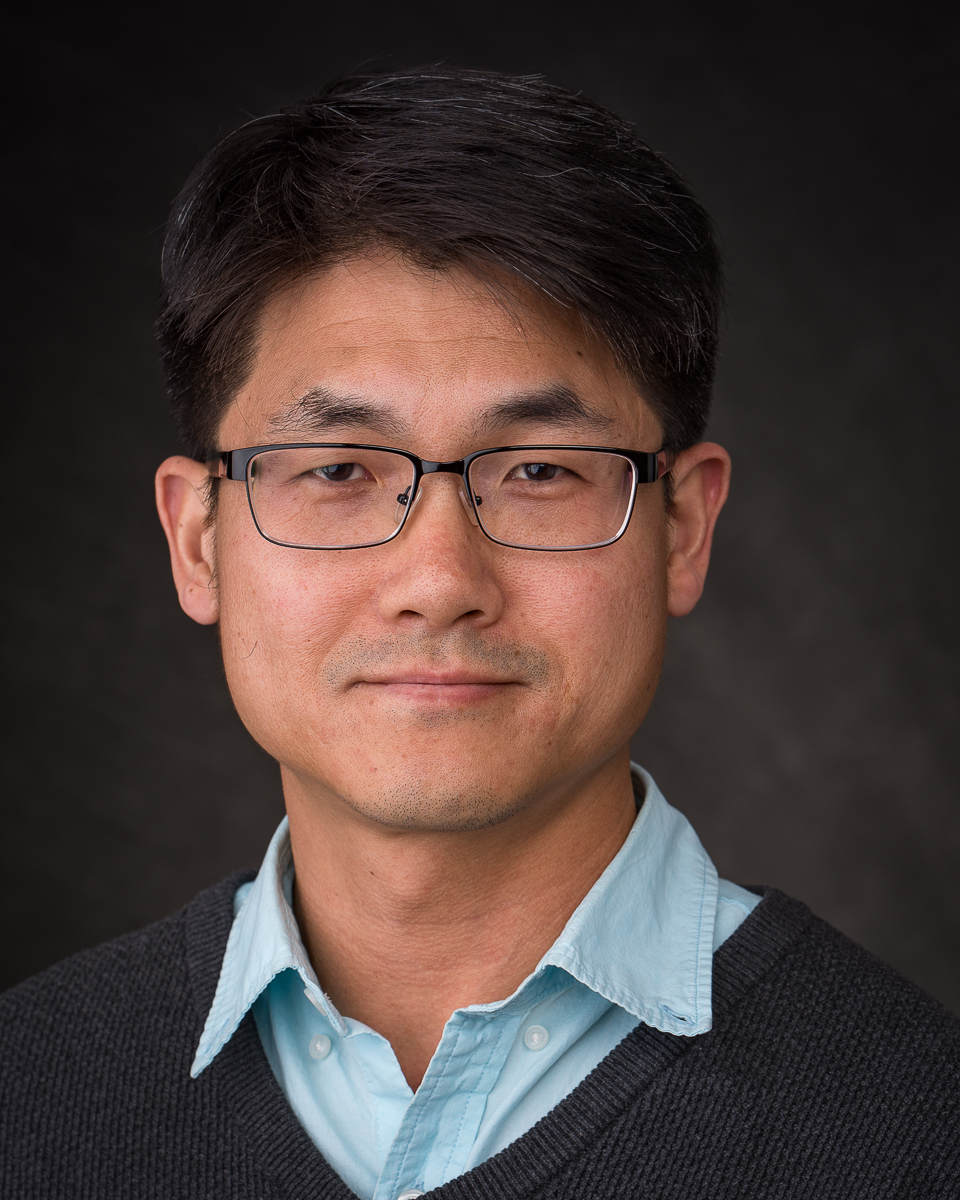 Hun Bok Jung headshot