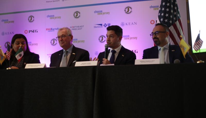 Choose NJ Mexico Dais photo, Acebo speaking