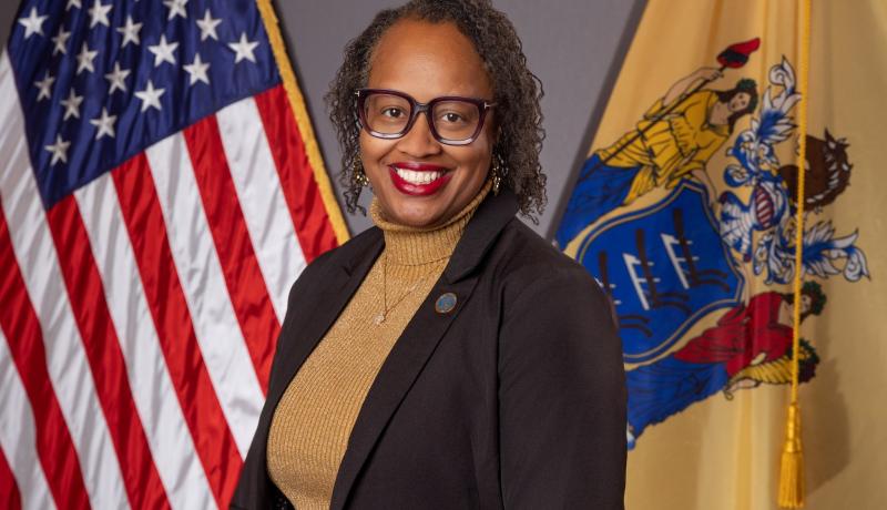 2025 Angela McKnight headshot