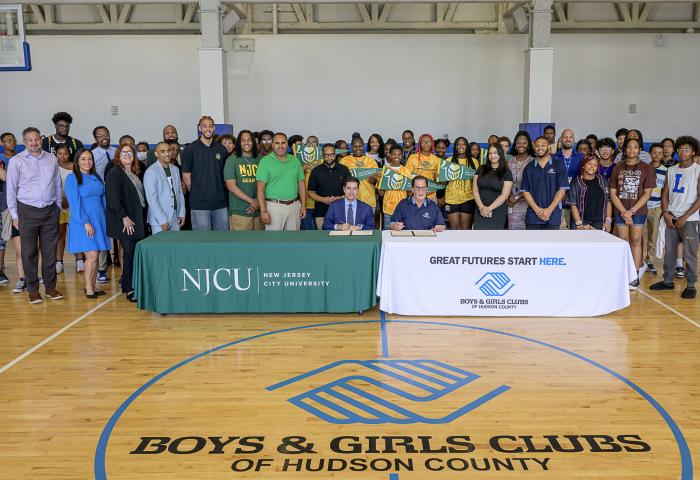 11-Boys_Girls Club MOU_2569