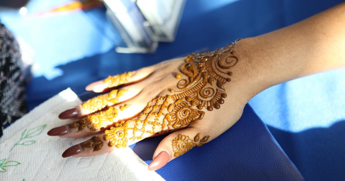 IEW.2021.Henna.Photo.3