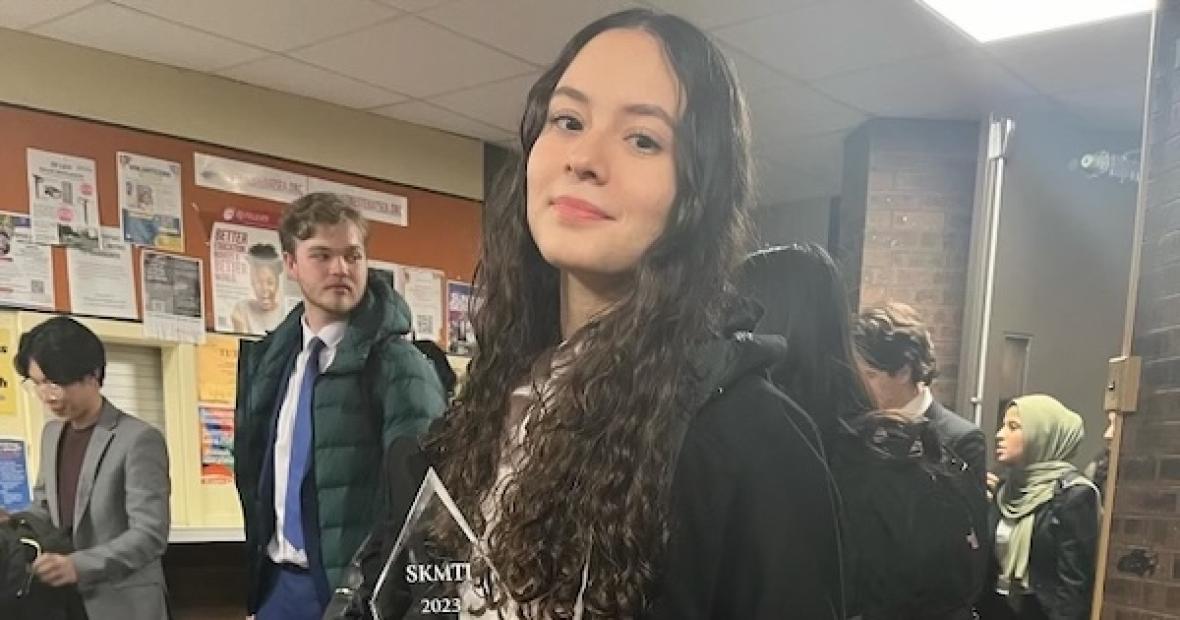 Isabella Pietroski Gets Award 2