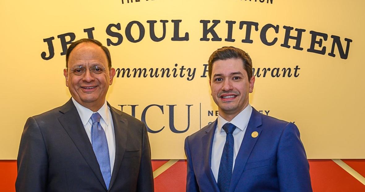 COUNSUL MEXICO AND NJCU PRESIDENT