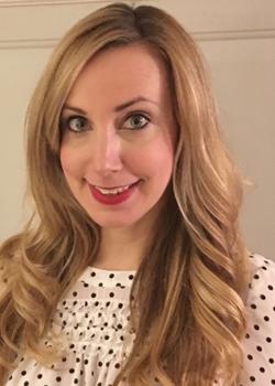 Cynthia Defina headshot