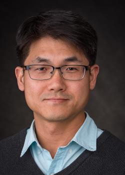 Hun Bok Jung headshot