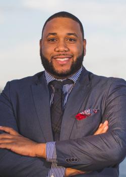 Leonard Williams headshot