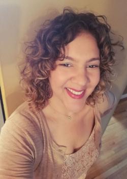 Rebecca Vicente headshot