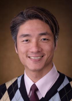 Yung Wei Lin headshot