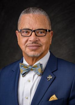 Roger Harris Headshot