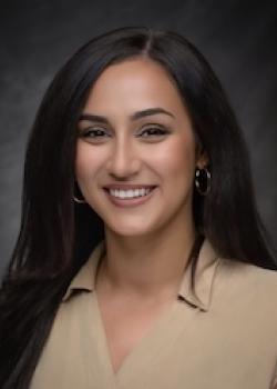 Linda Khatib headshot