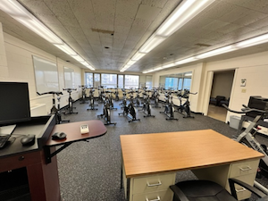 SPINNING SPORT ROOM EMPTY