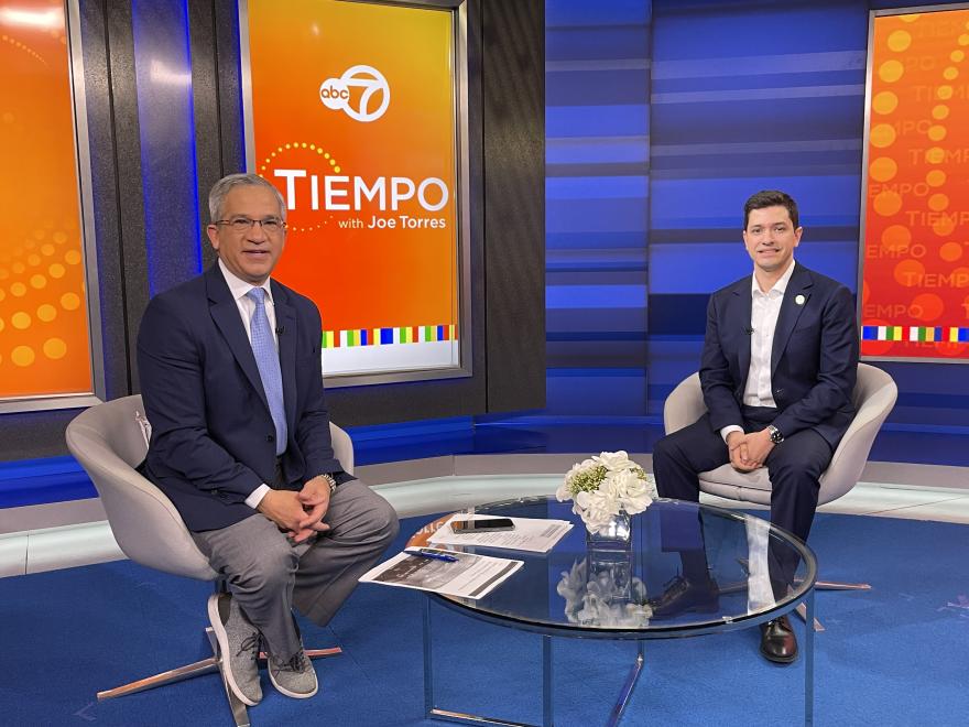 Andres Acebo Tiempo Appearance