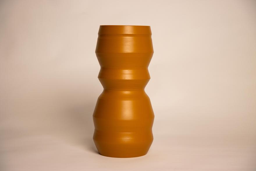 Vase sculpture