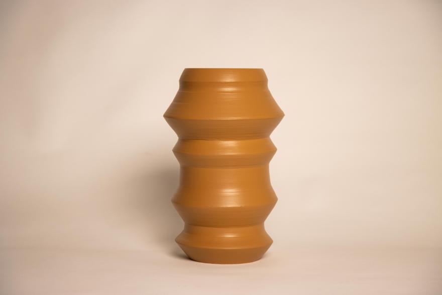 Vase sculpture