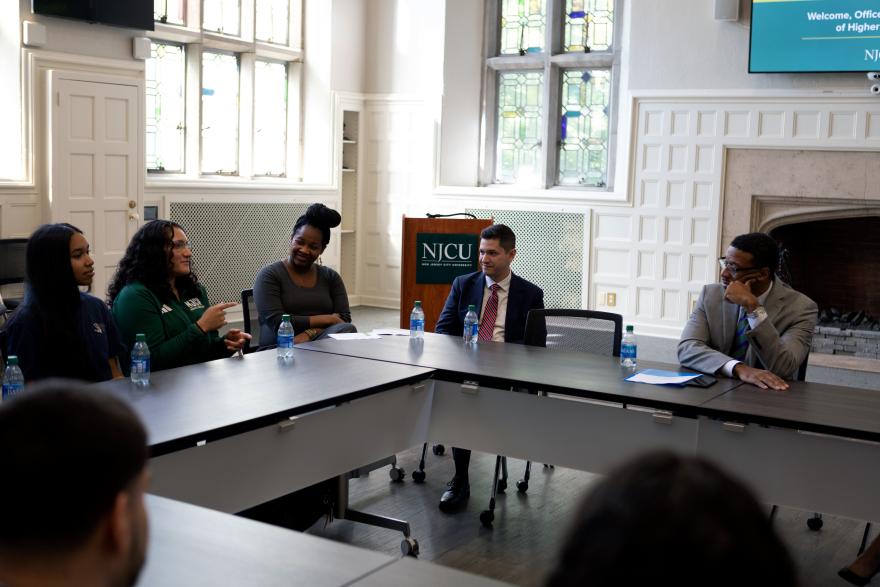 President Acebo and Secretary Bridges in Student Roundtable 1