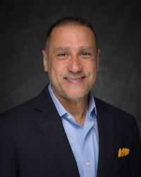 Peter Hernandez headshot