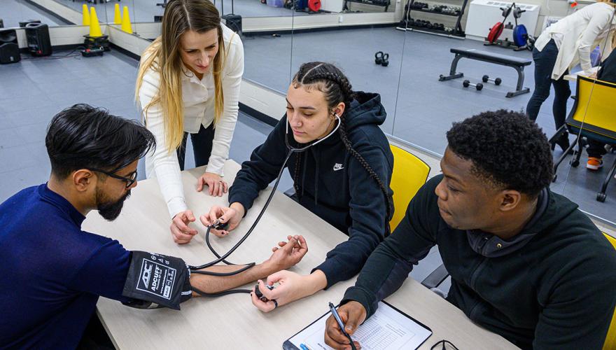 Fitness and health monitoring class