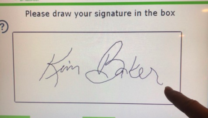 SmartLocker Signature Screen Shot