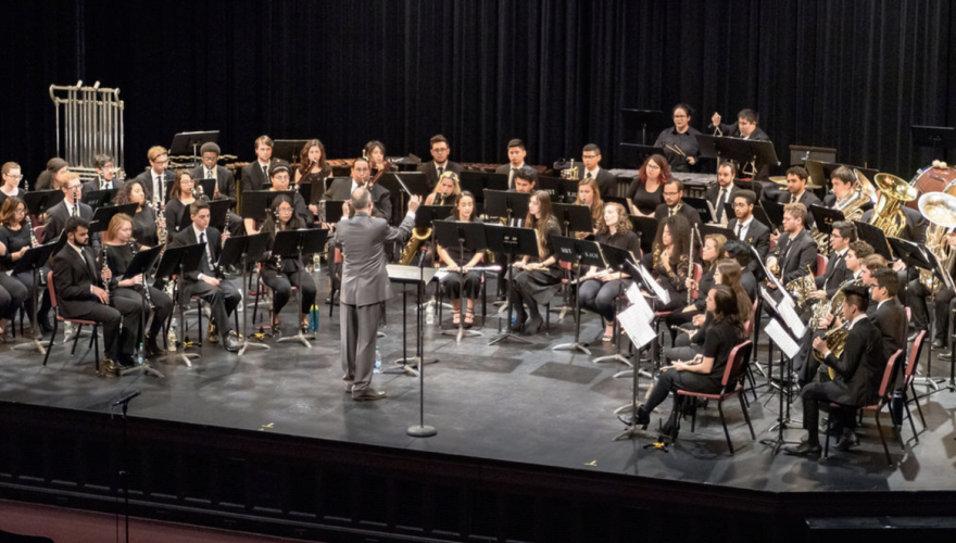 Symphony of winds and percussion ensemble