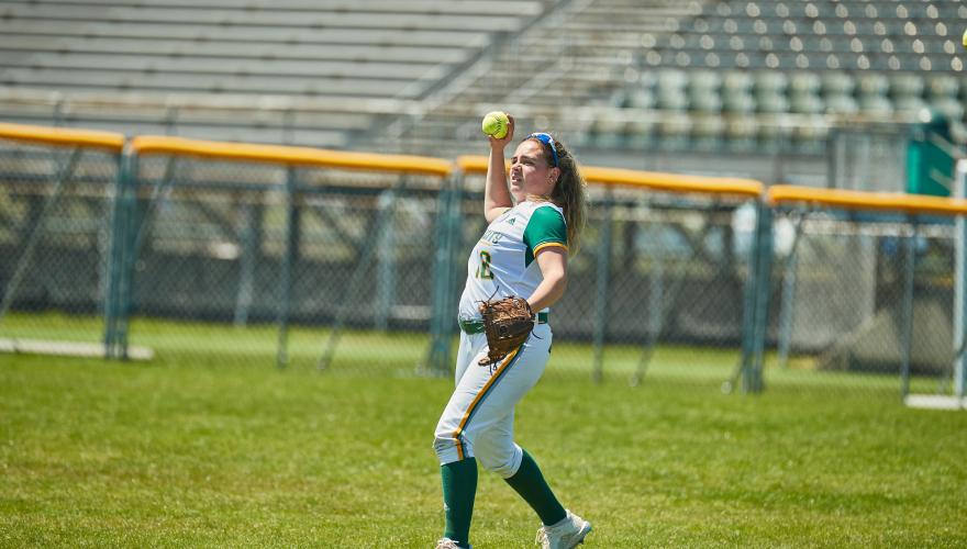NJCU Softball pitcher