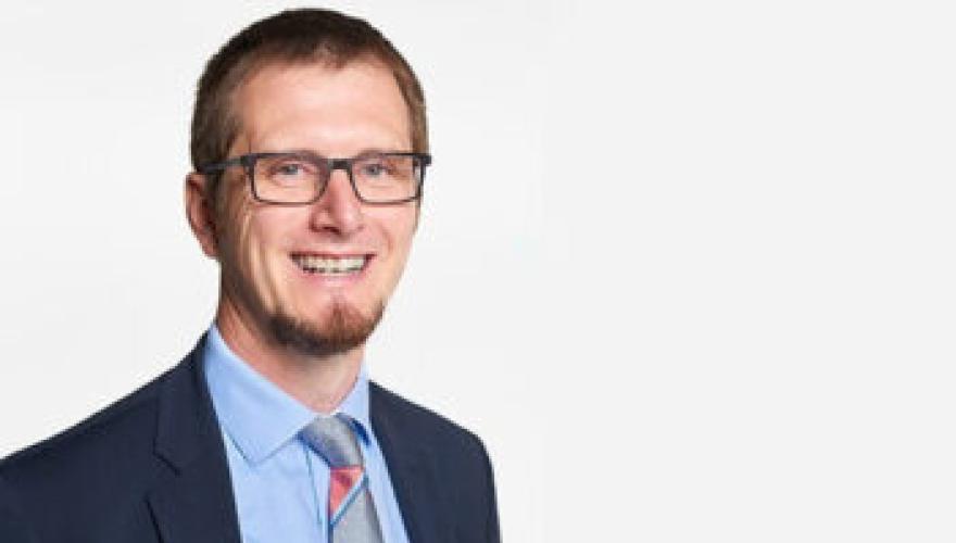 CHRISTOPHER ATKINS HEADSHOT