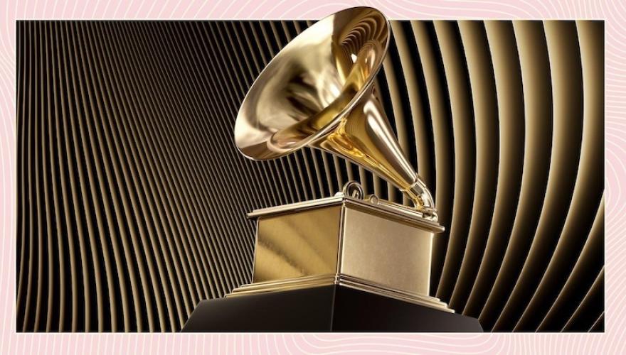 grammy award on linear background
