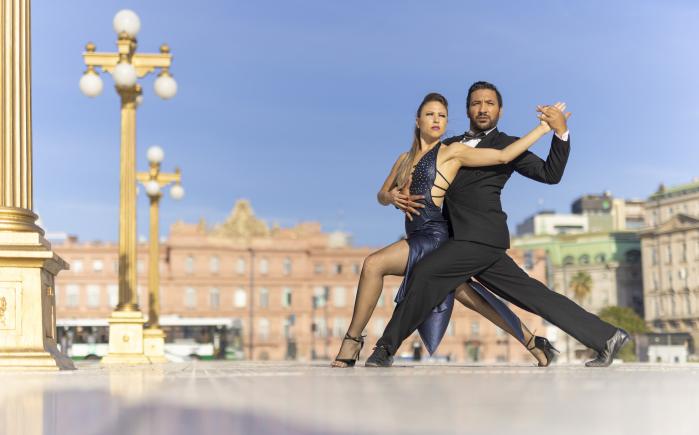 Couple dancing to the tango
